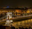 Светлините на Будапеща, със самолет и обслужване на български език