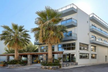 Pollis Hotel