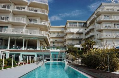 Hotel Le Soleil или подобен