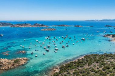 Почивка в тюркоазена Сардиния - полет от Варна