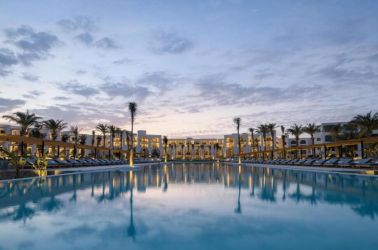 Serry Beach Resort Premium