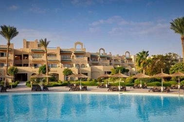 Coral Sea Water World Resort