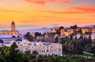 Икономично предложение  - Андалусия и Португалия - 29.04 и 27.10 - полет от Варна - хотели 3*